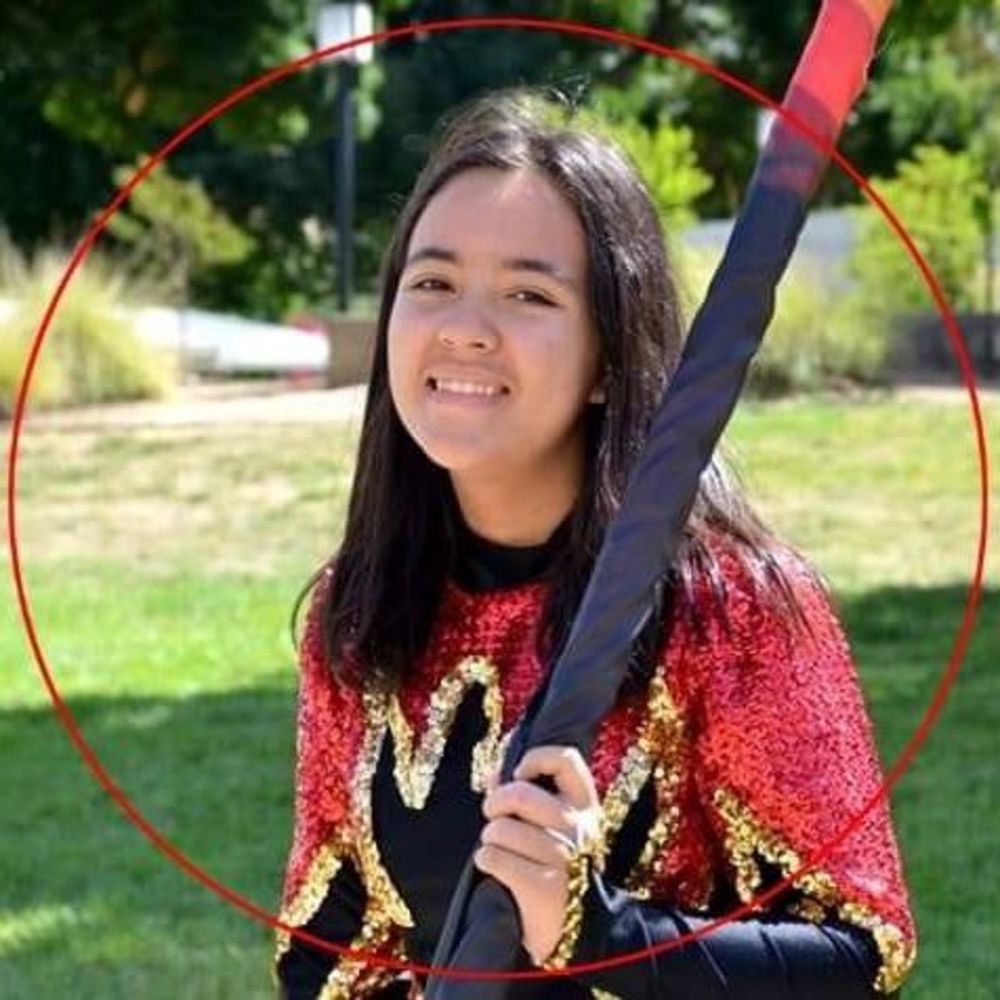 Meet your Posher, Chloe